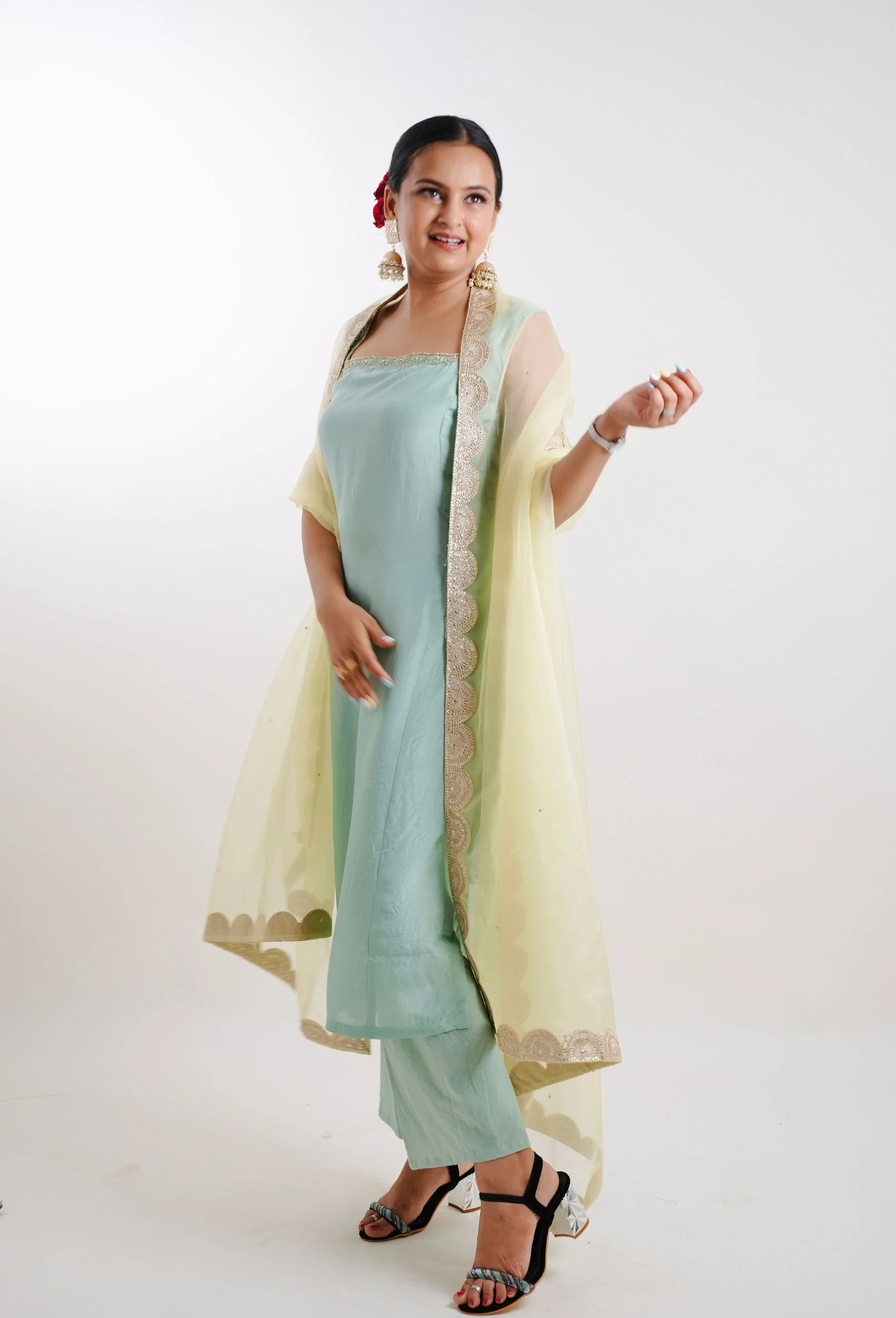 Glimmering Green Kurta With Pants And Dupatta (Set Of 3) - Image 5