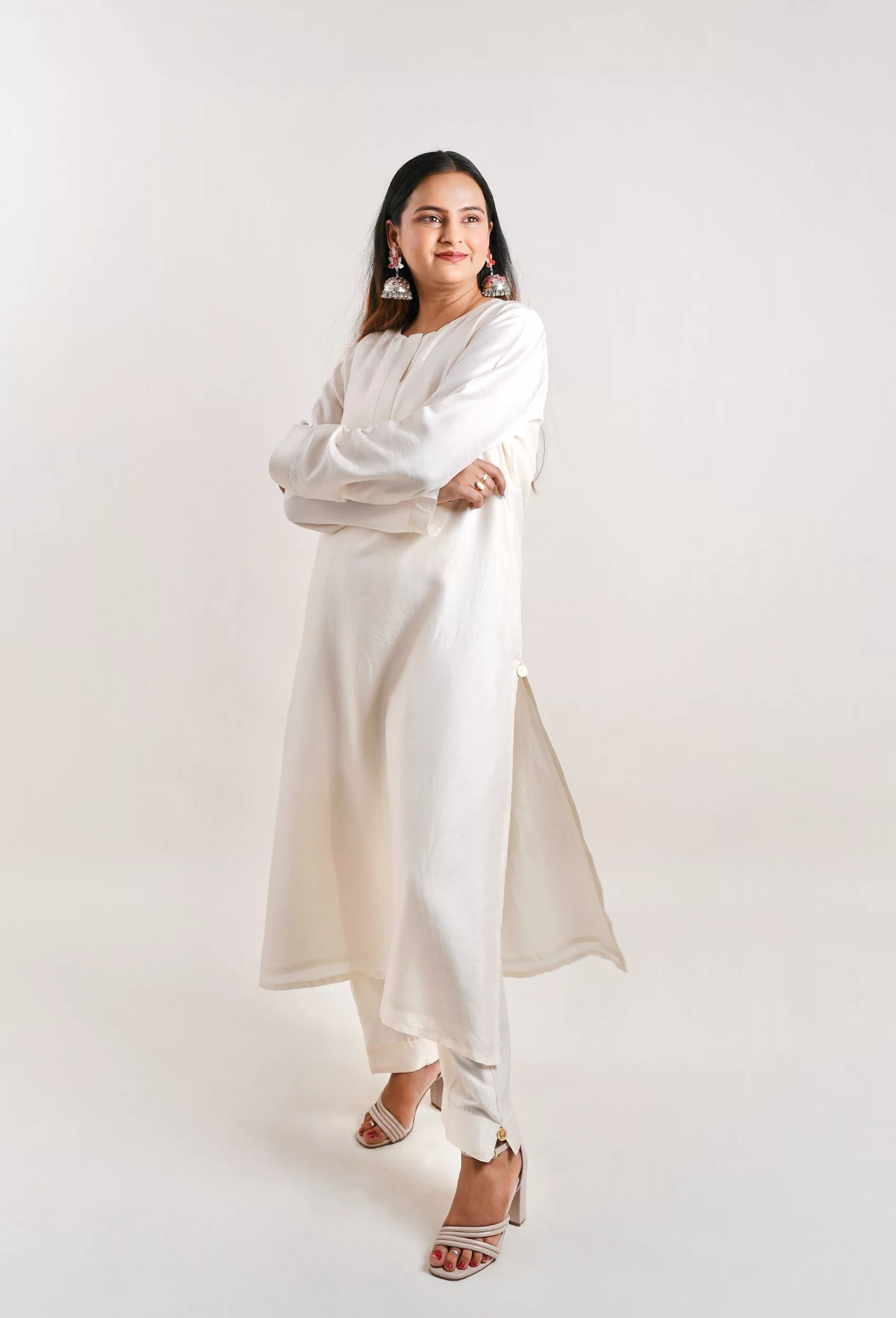 Moonlit Silk Kurta and Pants (Set Of 2)
