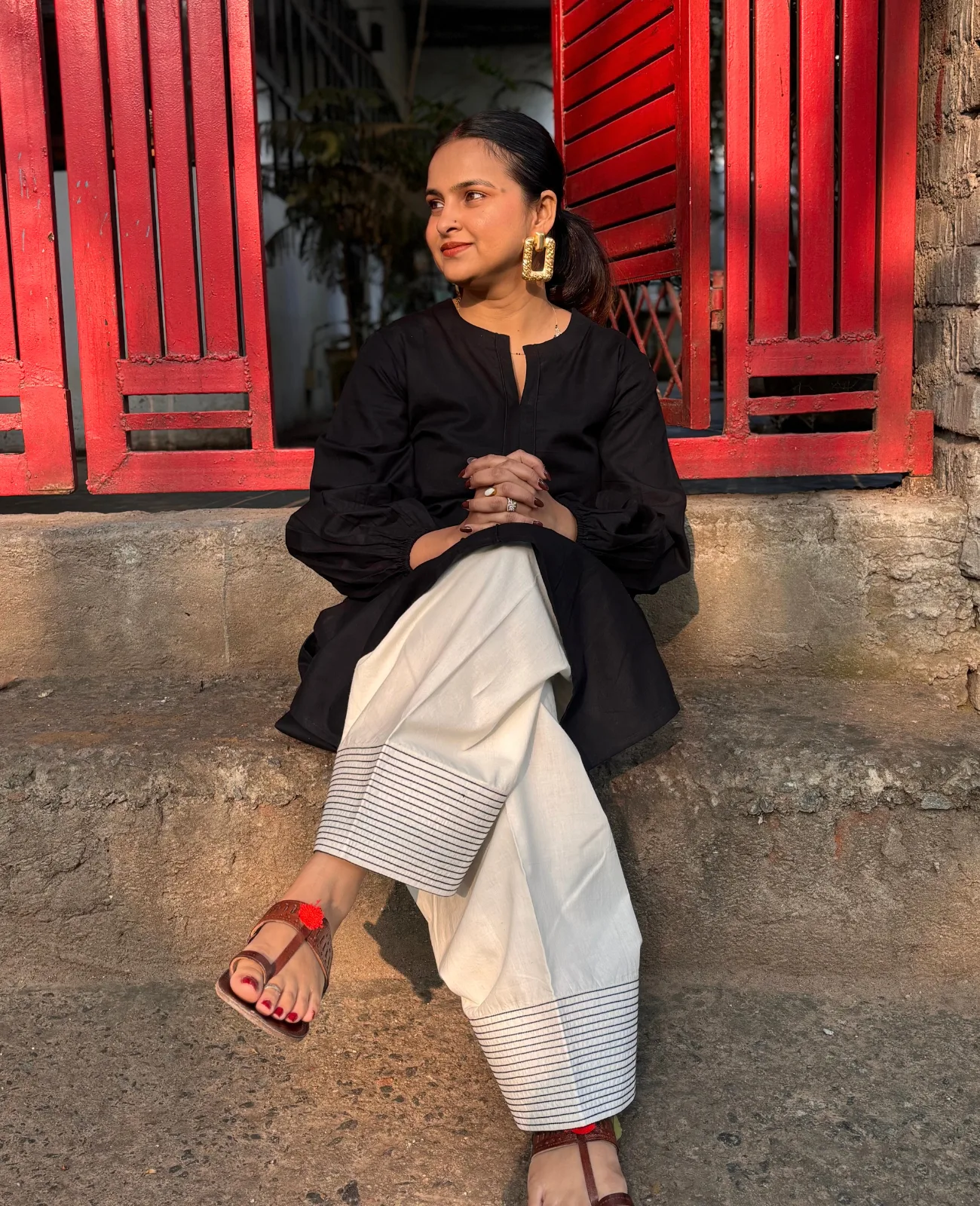 Pakistani Farshi Salwar in Off-White with Intricate Black Pauncha Detailing - Image 4