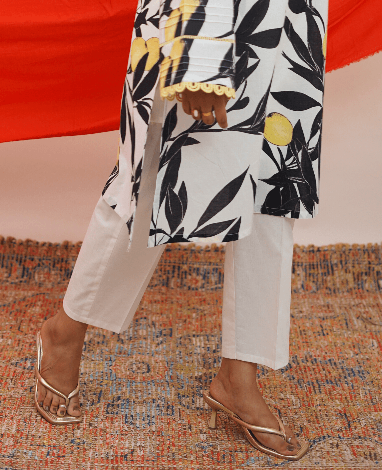 The Everyday White – Crisp Cotton Pencil Pants