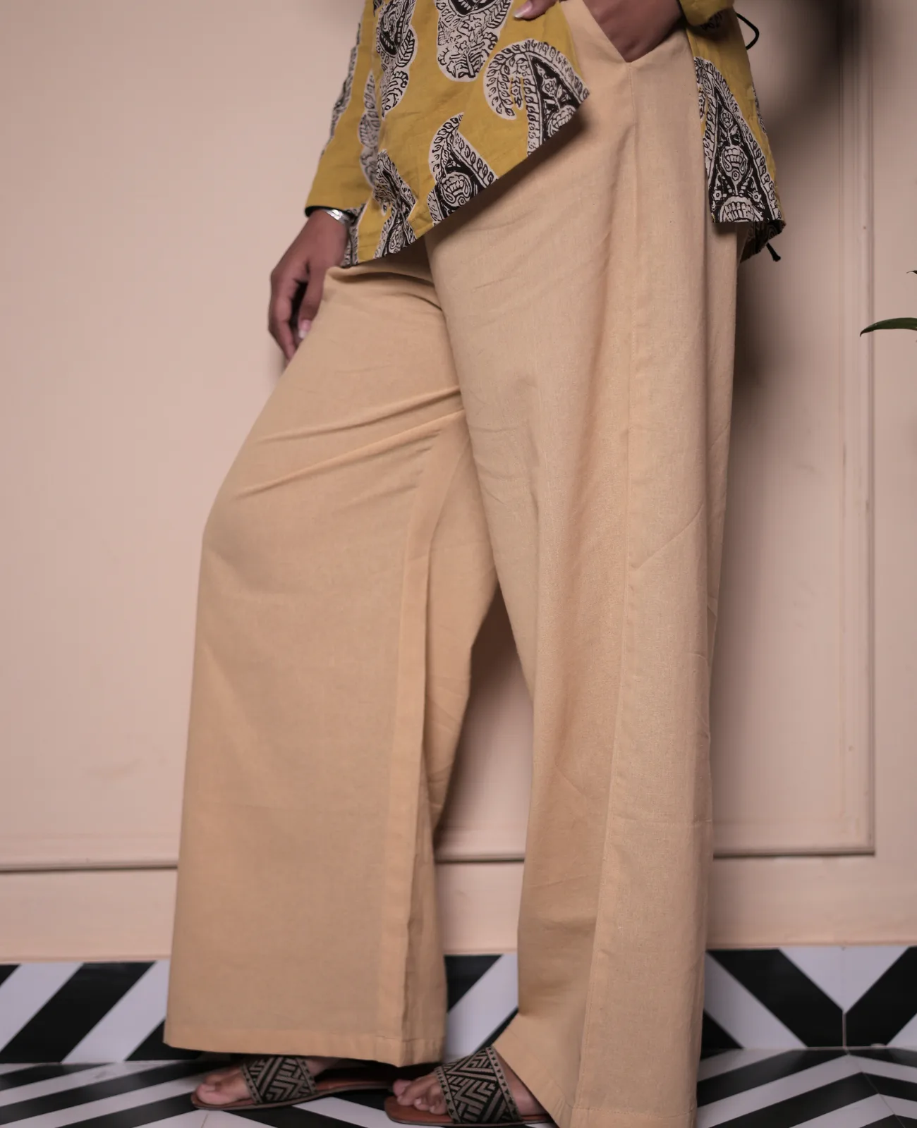 Beige Solid Relaxed Fit Cotton-Blend Pants - Image 4